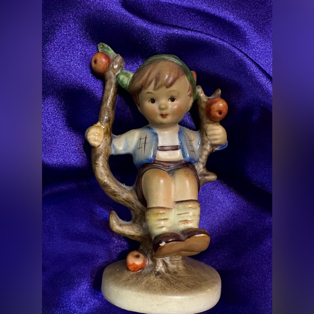 Vintage W. Goebel Hummel Germany #142 Charming Boy Figurine small chip bottom